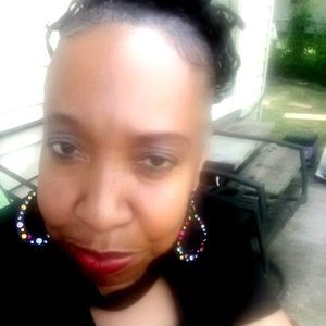 Meet your Posher, Debra